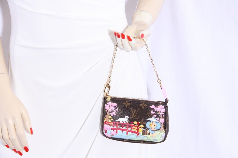 Louis Vuitton Mini Pochette Accessoire Accessoires Christmas 2021