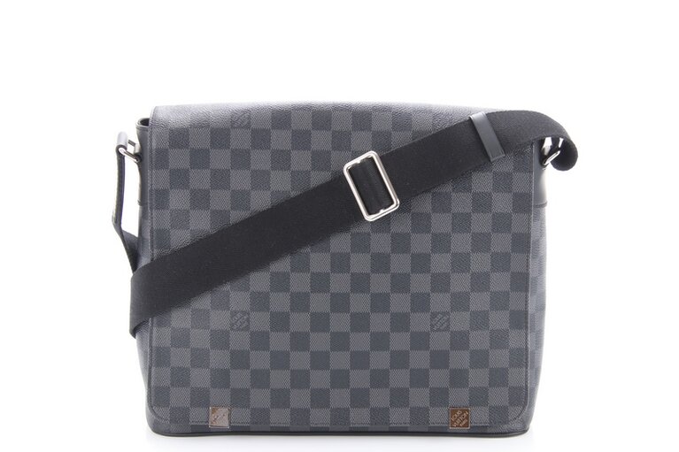 Louis Vuitton District MM Damier Graphite Canvas N41029