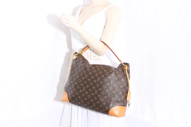 Louis Vuitton Berri MM  Lv Monogram Shoulder Bag