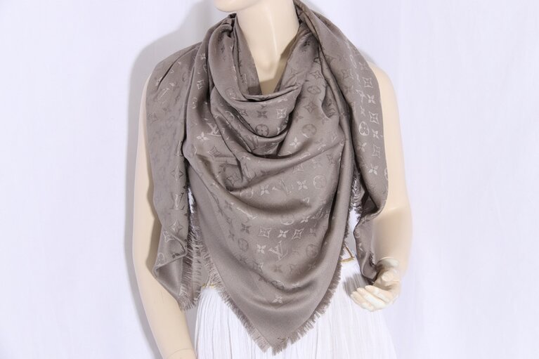 louis vuitton seidentuch monogram