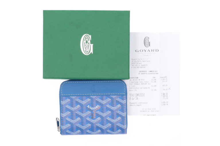 Goyard ネイビー ロゴ入り フラットポーチ Goyard ネイビー ロゴ入り フラットポーチ - メルカリ